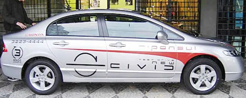 Adesivação de veículo executada pela LYNX Curitiba