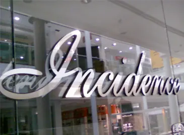 Letra caixa instalada em fachada pela LYNX Curitiba