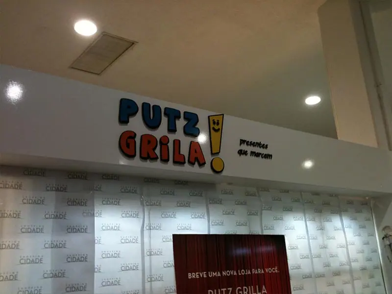 Letra caixa instalada em fachada pela LYNX Curitiba