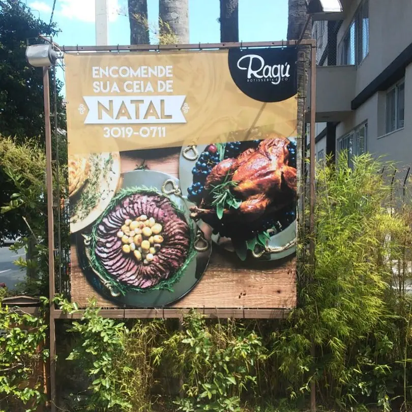 Placa de sinalização produzida pela LYNX Curitiba