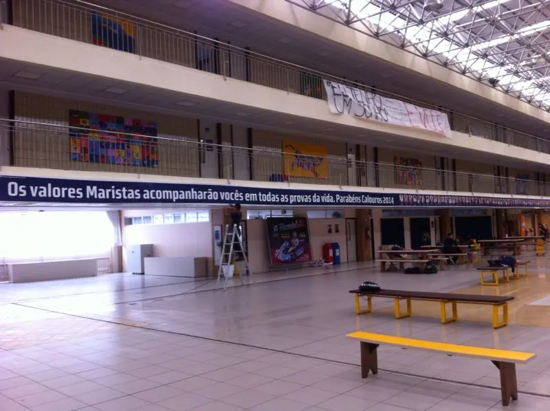 Placa de sinalização produzida pela LYNX Curitiba