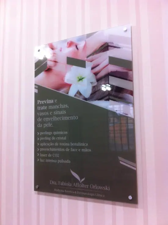 Placa de sinalização produzida pela LYNX Curitiba