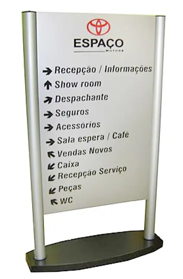 Totem de identificação produzido e instalado pela LYNX Curitiba